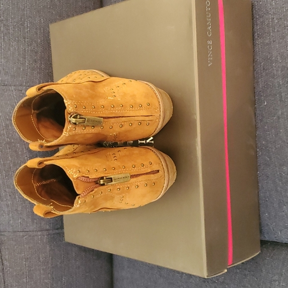 Booties - Picture 3 of 6